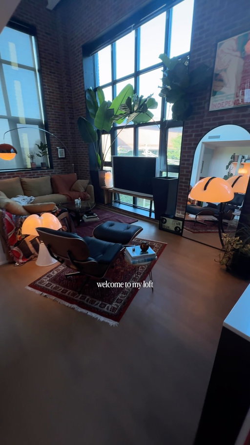 👋 
•
•
#interiordesign #apartmentdecor #homedecor #homeinspo #homebody
•
•
mid-century modern | toronto interior | brick loft living | warm light | lived-in spaces | hard loft | tall ceilings | large windows | natural light | vintage furniture | statement lighting | plants | architectural details | open living | modern apartment | home atmosphere | interior styling | design focused | quiet spaces