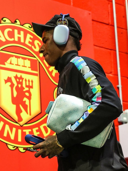 𝐌𝐀𝐑𝐂𝐔𝐒 𝐑𝐀𝐒𝐇𝐅𝐎𝐑𝐃, 𝐁𝐀𝐂𝐊 𝐇𝐎𝐌𝐄! 🔴🏡

Rashy’s back at Carrington with Manchester United squad as looking for a new chapter of his career with Red Devils 🤩❤️‍🔥

𝑰𝒕’𝒔 𝒏𝒐𝒕 𝒐𝒗𝒆𝒓, 𝒂𝒕 𝒂𝒍𝒍.. 😈🏴󠁧󠁢󠁥󠁮󠁧󠁿