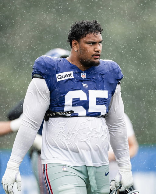A giant spotted at training camp @francis.mauigoa 👀