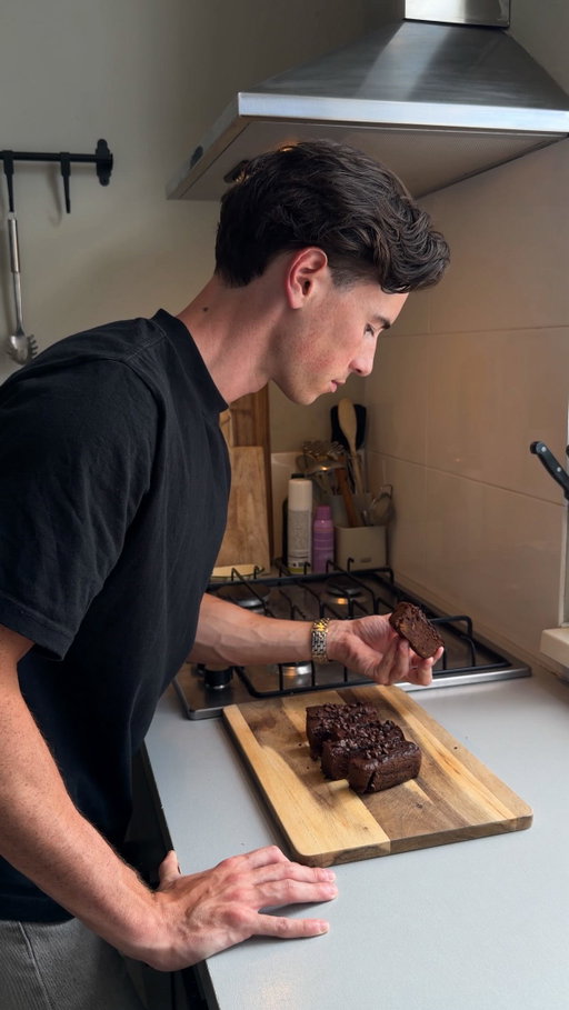 try this: high protein chocolate cake🍫 (recipe below)

ingredients:
200g cooked sweet potatoes 
1 medium egg
50g protein powder (mine is from @xxlnutrition code ‘daniel’ for the highest discount)
30g cocoa powder
100ml water
10g chocolate chips (optional)

*pre cook your sweet potatoes until soft, add them in a bowl with your egg and other ingredients. Pour it in a baking tray and top it off with chocolate chips. Put it in your oven/airfryer for 15 minutes and there you go!

Enjoy!😋

AD