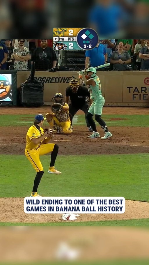 The game of the year came down to the wire 🍿

#bananaball #savannahbananas #baseballplayer #mlbnews