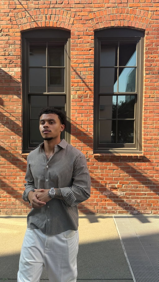 Still claiming that best dressed engineer title 💆🏽‍♂️ 
Featured : @arran.studios @colehenry @supremenewyork @converse @bananarepublic 
#workfit #softwareengineer #ootd