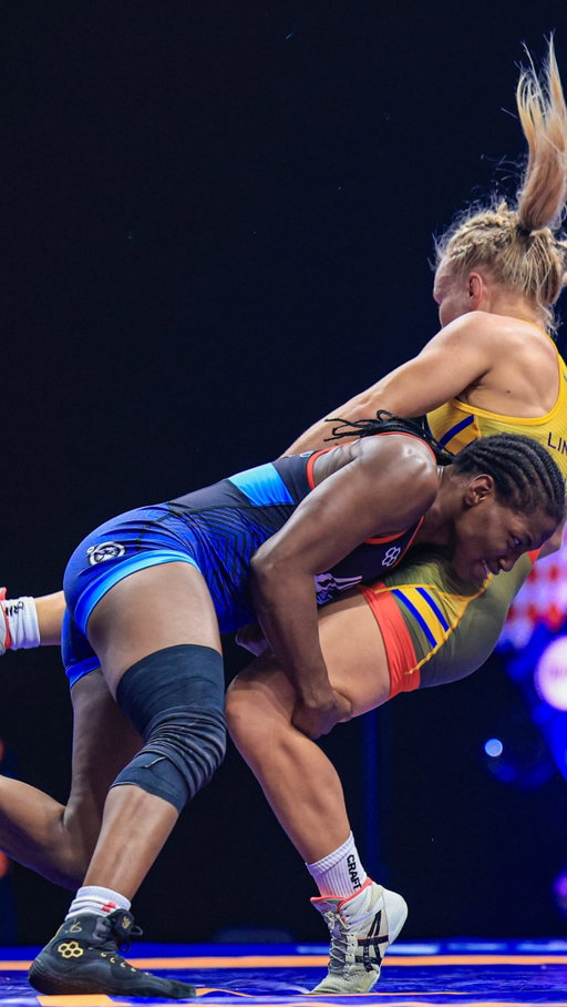 #BigMoveMonday: This is how you get to the body on a shot. 😱🤯🛫 

@nwachukwu.adaugo | @usawrestling 🇺🇸
