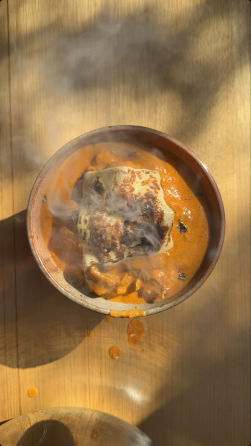 Should we call this Cheese Chicken or Cheese Butter Chicken?
Had this idea in my head for a while, felt like it was never gonna be bad. 
Flavour-wise it’s super similar to butter chicken, but the cheese adds a familiarity and also a flavour you can’t quite put your finger on. It makes the curry richer and creamier without tipping it over the edge.
