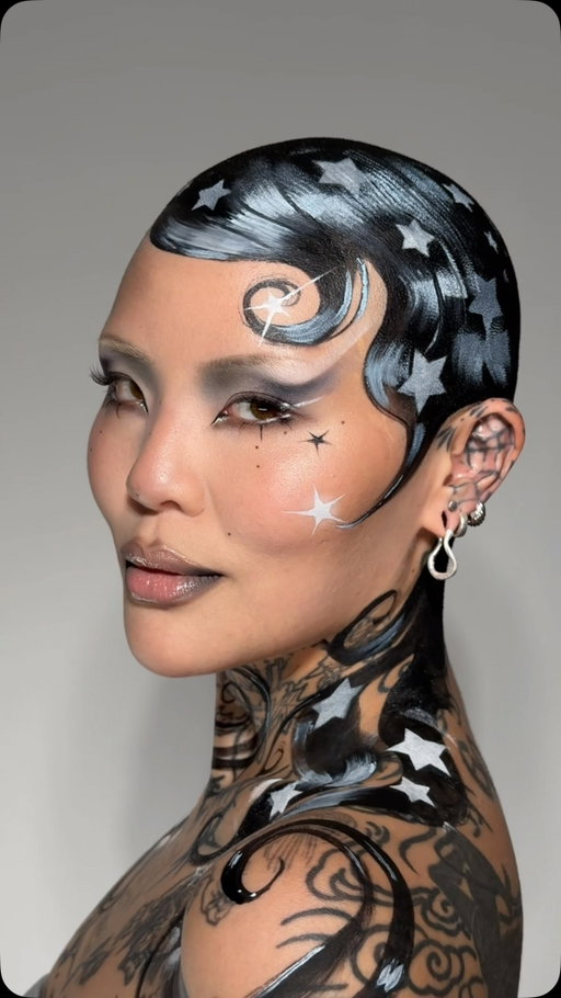 Oh how I’ve missed painting my bald head 🧑‍🦲 
•
@mehronmakeup paradise paint 
@blendbunnycosmetics x Mei pang Fauna and Flora on the eyes 
@maccosmeticscanada be my bridesmaid lipstick and chestnut lip liner 
@dimple.color savanna Hazel lenses 
@chanel.beauty Les beiges foundation 
@phytosurgence fume blush 
@nyxcosmetics_canada epic ink liner in white 
#baldhead #headtattoos #avantgardemakeup #creativemakeup