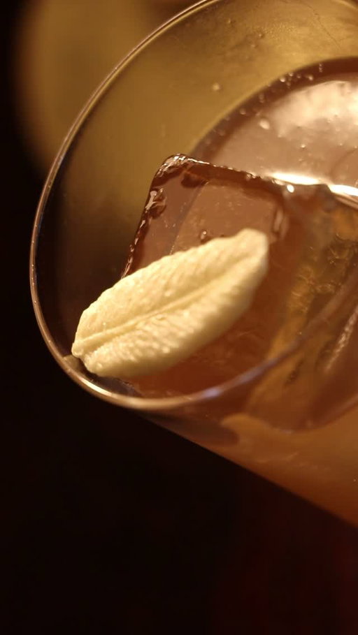 Meet Thunderclap.⁣⁣
 ⁣⁣
A bold creation inspired by the rise of the Great Indian Bustard and the mythic flight of Pegasus, blending Godawan Whisky, fortified watermelon, Darjeeling tea, and CO₂ in a refreshing, aromatic highball.⁣⁣
 ⁣⁣
 #RosewoodLondon #Rosewood