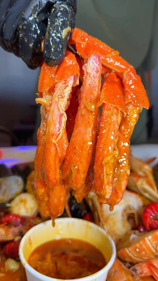 Seafood boil @raisingclaw_theboilinghouse .
📍: 13265 Harbor Blvd, Garden Grove , Ca