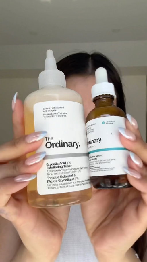 🔖 SAVE this scalp routine.

Alternating between Glycolic Acid 7% Exfoliating Toner and Multi-Peptide Serum for Hair Density can help reduce scalp dryness while supporting thicker, fuller-looking hair.

Apply Glycolic Acid 7% Exfoliating Toner in the evening, up to 3x per week, rinsing out the next morning. For every other evening, use Multi-Peptide Serum for Hair Density on clean, dry, scalp skin.

Let us know if you’ve tried it 😊