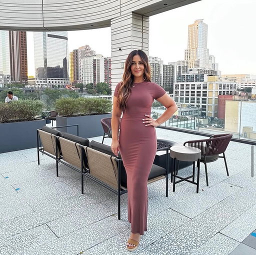 This woman closed the biggest business transaction of her life this AM. I’m beyond proud of her for this. She navigated a 9 figure deal all while planning a wedding, multiple moves, familial obligations and challenges, all while managing being married to my crazy ass 😂

Cheers to the women that raise the bar and do it all while being elegant AF. 

Give Sabah some love in the comments.
She killed it!