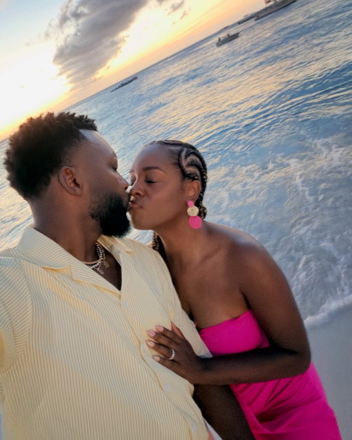 Building memories. 🏝️
