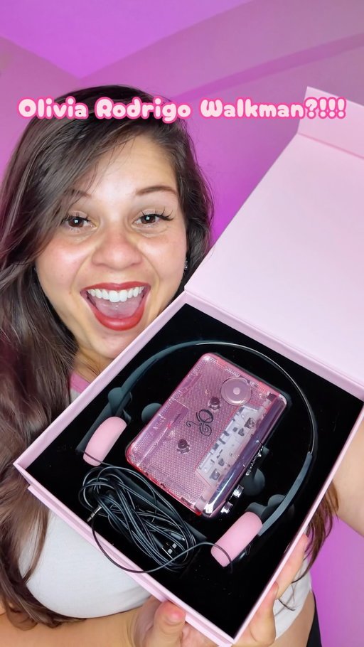 I GOT THE OLIVIA RODRIGO WALKMAN!!! ✨ I LOVE OLIVIA RODRIGO & I pre ordered this back in March??? I think?? It’s BEEN SO LONG BUT I’M GLAD IT FINALLY CAME so I could start my cassette collection now hehe 

#cutecore #girlygirl #oliviarodrigo #physicalmedia #analog
