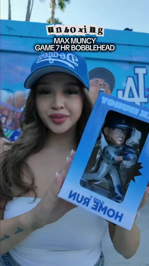 The Dodgers World Series Game 7 bobblehead collection continues today with Max Muncy’s 🔥

The little details on these are always the best.

Unbox with @dreaaroo 🙌

#losangeles #dodgers #dodgerstadium