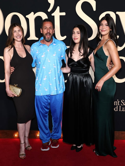 Adam Sandler and wife Jackie pose with their daughters Sadie and Sunny at the premiere of Sunny’s new Netflix movie “Don’t Say Good Luck.” It’s being released on the streamer this Friday!
#AdamSandler
#SunnySandler
#DontSayGoodLuck
Photos: Getty