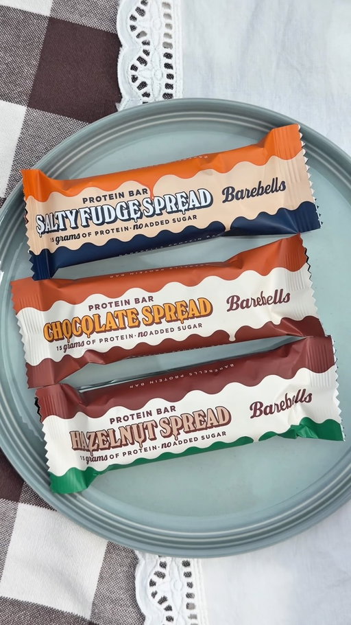 Say hello to Barebells Hazelnut Spread, Chocolate Spread and Salty Fudge Spread! 💚🤎🧡 Three gooey dreams, each with its own irresistible twist and a deliciously gooey sauce hiding in the middle. Which one do you want to try first?

#barebells