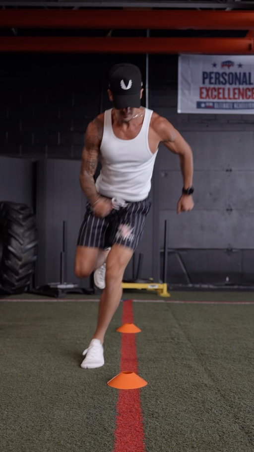Explosive Athletic Workout to Build Speed, Agility, & Jump

✅ Save this workout! This style of training has shaped how I move, and how I coach. It’s not just about looking athletic. It’s about developing real speed, control, and reactivity that carries over to sport and life.

📥 DM ‘Athlete’ for 1:1 coaching

⚙️ @asrv 
 
#plyometrics #speedandagility #athlete #FunctionalFitness #boxjump