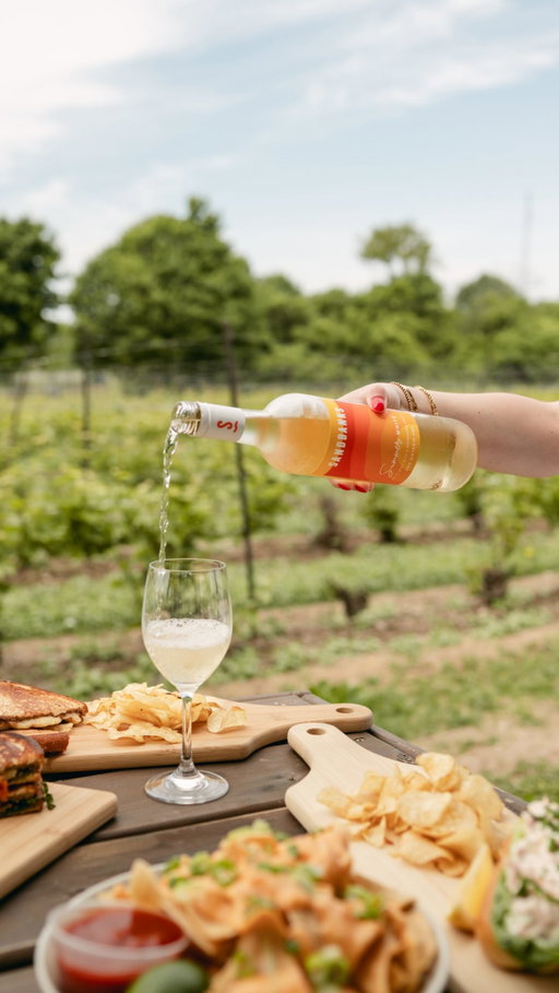 Send this to someone you’d bring to Sandbanks! 🍷☀️

A glass of wine, vineyard views, and nowhere else to be. Summer in Prince Edward County doesn’t get much better than that.🧡

📍Sandbanks Winery 
17598 Loyalist Pkwy (Hwy 33) 
Prince Edward County

#sandbanks #sandbankswinery
#PECWinery #PrinceEdwardCountyWine
#PECWine