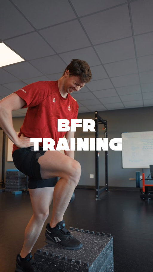 BFR making light weight feel heavy 🥵

#training #injuryrehab #bloodflowrestrictiontraining