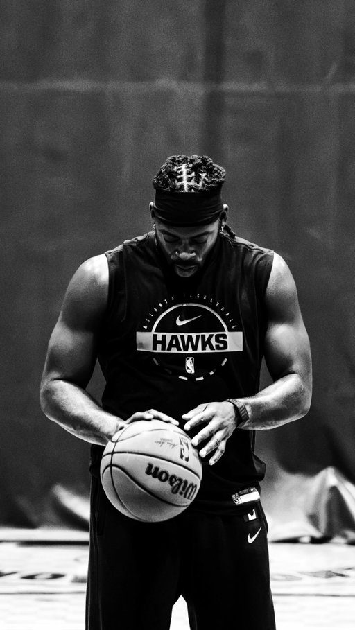 🦅
