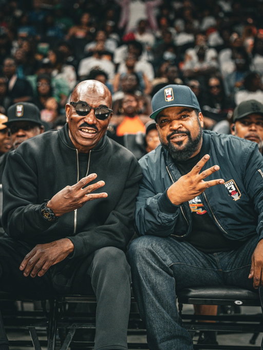 Craig and Pinky courtside at @theBIG3. It’s always a good time when I see Clifton Powell. 