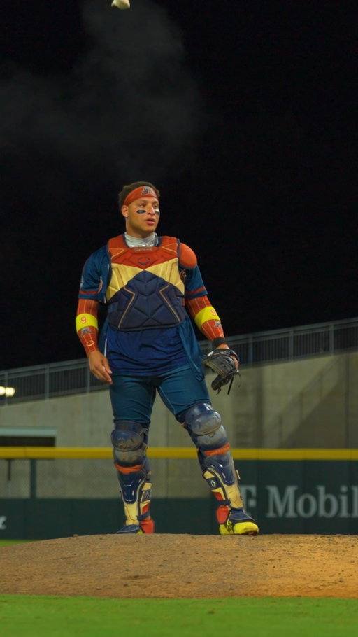 The pitcher and catcher SWAPPED and still got the strikeout 😭

#bananaball #indianapolisclowns #savannahbananas #baseballplayer