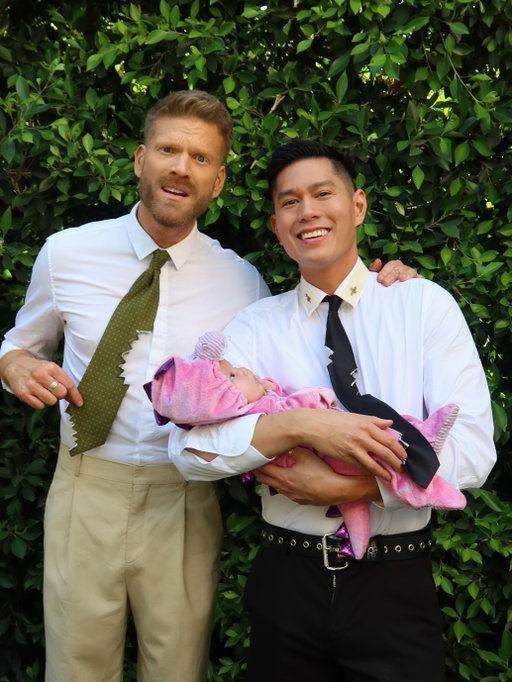 The End of Oak Street premiere with a very hungry Birdiesaurus Rex 🥹🦖👔