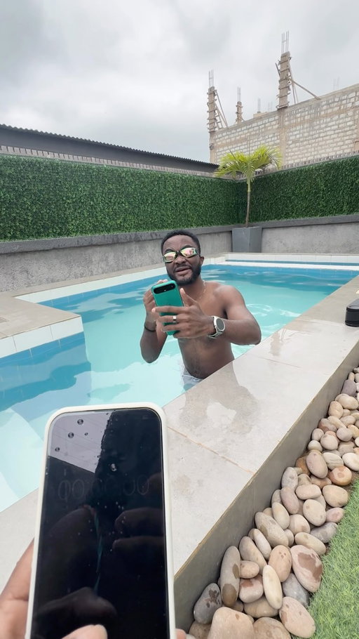 Under water with the @tecnomobilegh Camon slim 

#rickaquatechtips
