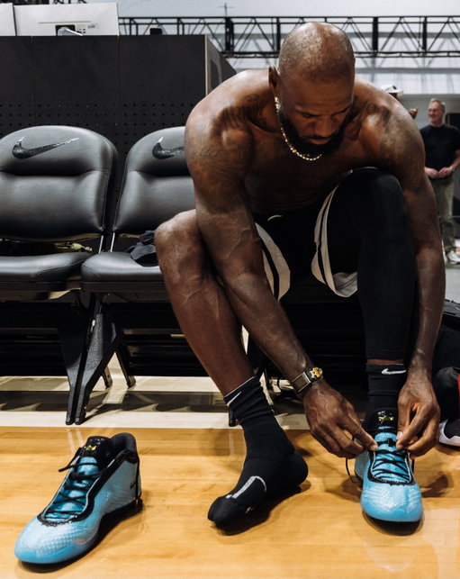 THE WORK NEVER STOPS! It's simply not in my nature to not do so. LFG!!! 👑. Oh and yeah The 24s on the way! The Lightest LeBron's EVER 👀