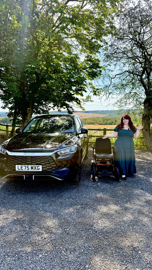 AD - Putting the BYD SEALION 5 DM-i through the tests that actually matter to me as an ambulatory wheelchair user ♿️

Wheelchair space? ✅
Comfort? ✅
Room for an unnecessary amount of shopping and plants? ✅

I’ve been really impressed with how spacious, comfortable and practical it is for my everyday life. 

Plus, Alfie says it’s an absolute dream to drive, with loads of great smart features!

The BYD SEALION 5 DM-i is now available on the Motability Scheme for £249 Advanced Payment & total mobility allowance. 

What do you look for in a car? Let me know in the comments below! ⬇️

@byd.uk #DriveYourIndependence #SEALION5DMi #MotabilityScheme #AmbulatoryWheelchairUser #disabledlife