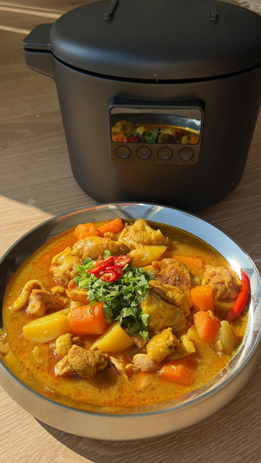 AD Vietnamese Chicken Curry🍗 all made in the @ikeauk TILLREDA Multi Cooker

One of IKEA’s hidden gems, featuring 14 pre-set programmes for curries, rice, stews, steaming and even yoghurt – making homemade meals easier than ever.
 
#easyrecipe #homecooking #chickencurry #dinnerinspo #multicooker