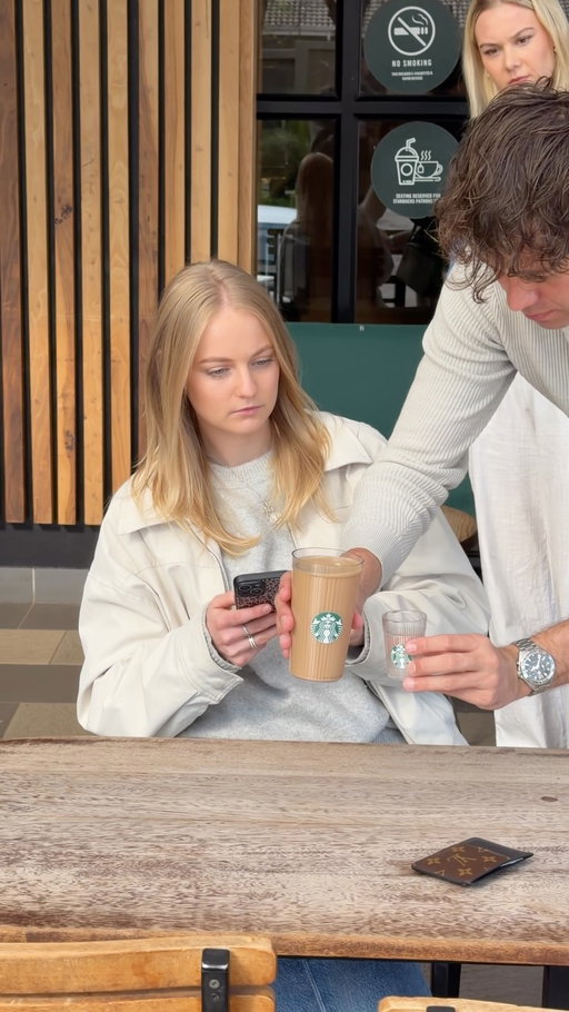 Coffee magic 😂😱 @caelynmarx 

Brands, email me: wian@wianmagic.com