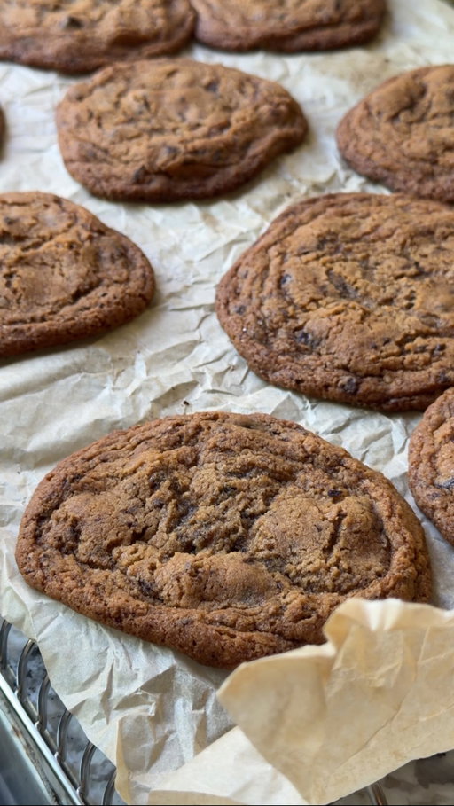 What my kids ate on this day w/ @ifyoucare_usa 🧇🍓 Find If You Care products near you!
#IfYouCare #IYCPartner

Best Chocolate Chip Cookies 🍪🥛
+ 1 cup + 2tbsp all-purpose flour
+ ½ tsp baking soda
+ ½ tsp salt
+ ½ cup (1 stick) of butter; softened
+ ¼ cup sugar (I used raw cane sugar)
+ ½ cup brown sugar
+ ½ tsp vanilla extract
+ 1 egg
+ 1 cup semisweet chocolate chips

Preheat oven to 375ºF.
Roll cookie dough into 2 in balls– this will make about 10 cookies.
Space out on an baking sheet lined with If You Care Parchment Baking Paper.
Bake for 8-11 min or until golden brown (I like a crispy edge so 11 min is my sweet spot).