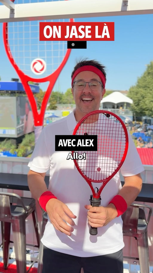 Pour ou contre le pickleball? @alex_barrette, grand amateur et excellent joueur de tennis, est allé rencontrer les fans à l’Omnium Banque Nationale le temps d’un court vox pop.🎤 🎾