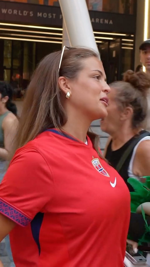A beautiful combination 🇳🇴🇧🇷
•
•
•
#norway #brasil #worldcup