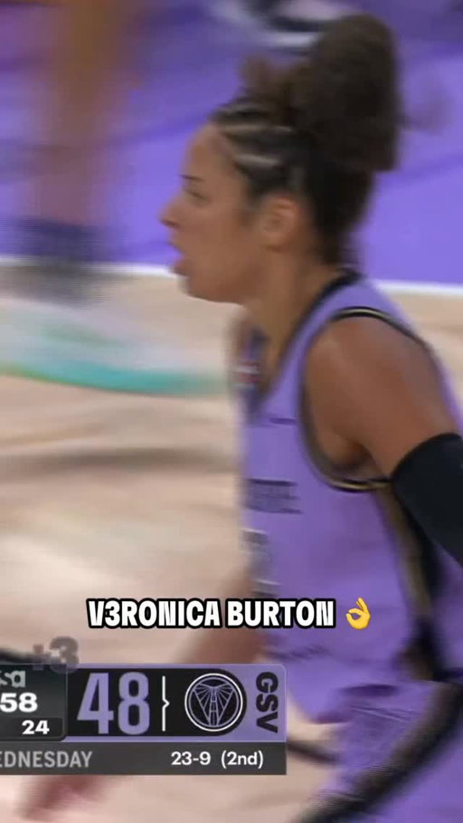 VB FOR THREE 3⃣

Off the @valkyries steal, Gabby Williams pushes the ball to Burton on the sideline for her third-made triple of the game!

CHI-GSV | USA Network | WNBA Rivals Week | @ally