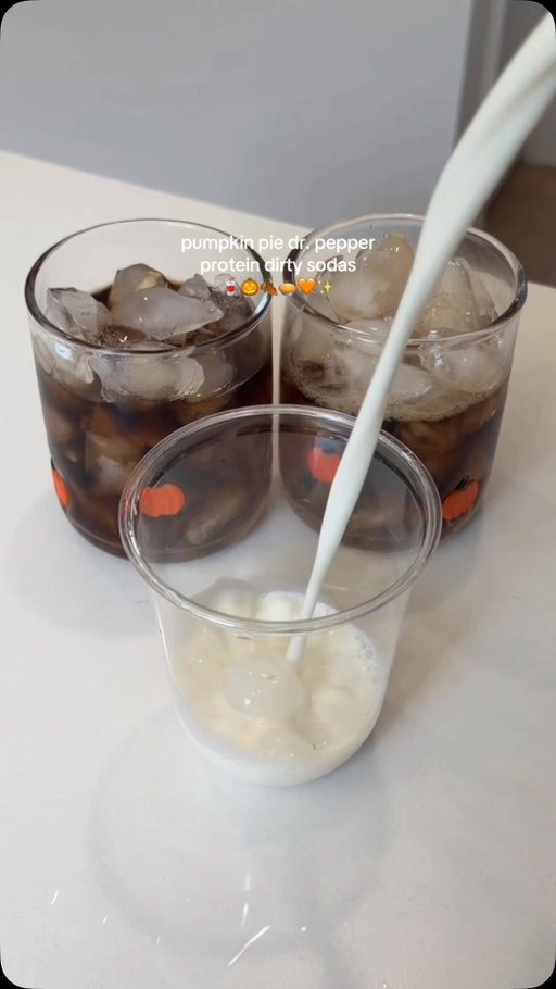 the perfect fall dirty soda combo🥤🎃✨ but packed with functional benefits! 🍂

⭐️ Like and comment on this post for a chance to win an $100 gift card to Javvy! Winner will be selected at the first of each month. No purchase necessary. Must be following us to win. ⭐️

#dirtysoda #dirtysodas