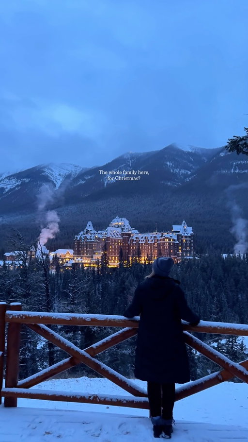 The whole family here, for Christmas?🎄❄️ 

📍 @fairmontbanff 

#hotelsandresorts #canada #beautifulhotels #banff #banffnationalpark