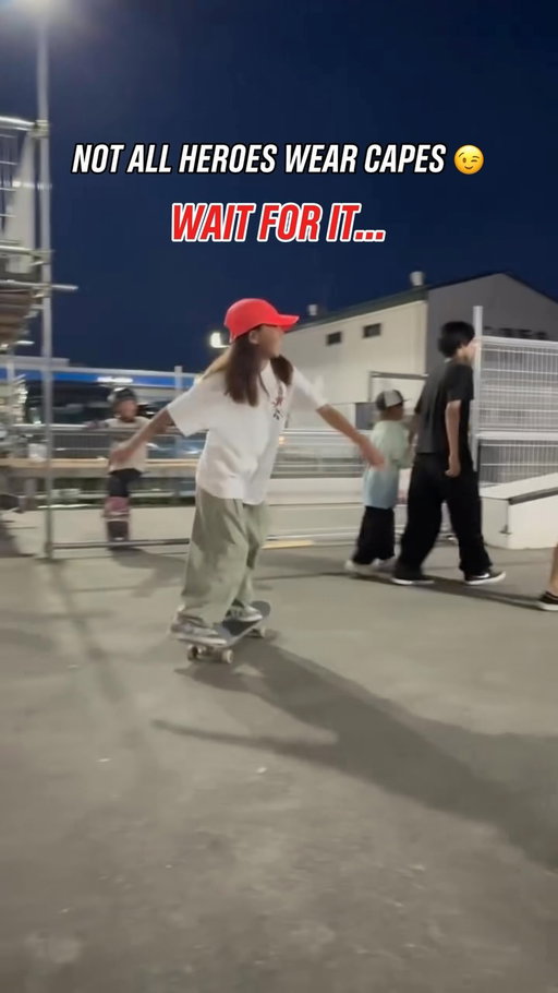 This act of kindness from a stranger made the kid’s day. 🥹

📹 IG:  @coa_roi_sk8 #Olympics #Skateboarding