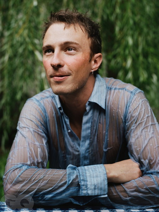 Usually, this is the time of year Drew Starkey would be heading back to Charleston, South Carolina, to shoot another season of Outer Banks. Instead, ahead of the show's final season airing next week, he’s at Manhattan’s Whitby Hotel amidst a three-in-one press cycle, slathering clotted cream and jam on a chamomile-and-apricot scone (“Goddamn—this scone is fucking me up”) and pondering what comes next.

For five seasons on the Netflix series, he was Rafe Cameron: a sneaky thief and a good liar on his best days, and a downright murderous villain on his worst. While Starkey and his former streaming alter ego couldn’t be more different, his empathy for Rafe rivals the deep feelings expressed in the think pieces Rafe’s fans churn out on the internet.

But, “he still needs to go to therapy,” Starkey concedes.

At the link in bio, read the full GQ HYPE, where @DrewStarkey talks the end of #OuterBanks, his wild new action movie, and seeking out what scares him.

Story by @trishnarikhy
Photographs by @bowenfernie
Styled by @hales_kate
Grooming by @melissa.dezarate using Allies of Skin
Tailoring by Ksenia Golub