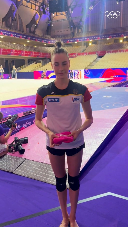 Have you ever noticed the famous towel throw right before a rhythmic gymnastics routine? 

We got to see how all the different gymnasts do it at the 2026 Rhythmic Gymnastics World Championships.

Which one was your favourite? 👇

#OlympicQualifiers  #RhythmicGymnastics #RoadtoLA28