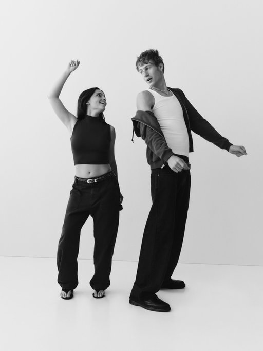In step.

Actress @indenavarrette and musician @malcolmtodd exist in their own creative lanes, but intersect in our fall campaign. Being unmistakably themselves. 

Malcolm wears the Loose Boot Jean and Baggy Carpenter Jean. Inde wears the Straight Taper Jean and Slim Barrel Jean.

Explore the campaign at link in bio.