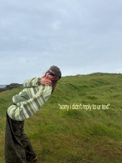 send this to someone u've been wanting to go touch grass with. :p new @girlcrush fleece dropping todayyyyyy<3