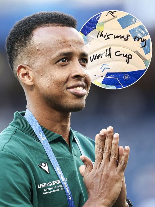 🇸🇴🥹 “𝐓𝐇𝐈𝐒 𝐖𝐀𝐒 𝐌𝐘 𝐖𝐎𝐑𝐋𝐃 𝐂𝐔𝐏!” ❤️👏🏼

“Thank you UEFA, you made my life better”, writes the Somali referee Omar Artan on the match ball after Super Cup ⚽️✨

Artan wasn’t allowed to referee at the World Cup because of USA restrictions to enter the country so yesterday he got his special moment, and this match ball message was 𝒄𝒍𝒂𝒔𝒔. 💫

𝐁𝐞𝐚𝐮𝐭𝐢𝐟𝐮𝐥. 🌎