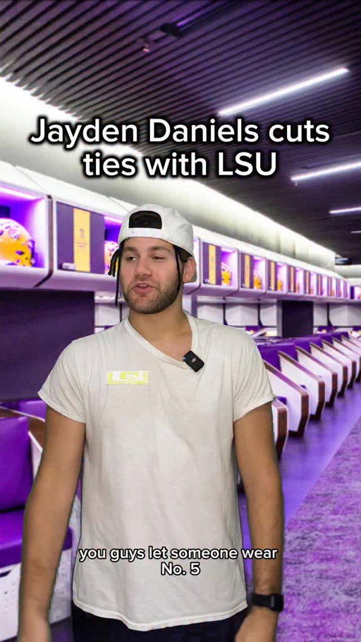 Jayden Daniels told LSU they can no longer use his name, image, or likeness after they let a player wear number 5 😳
•
•
#NFL | #cfb | #collegefootnball | #lsu | #jaydendaniels