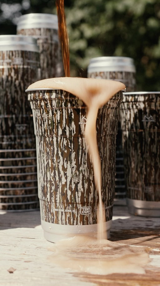 Camo is back, and now with one of @realtreeoutdoors iconic patterns! 

Available now on @amazon. Link in bio. #topcup