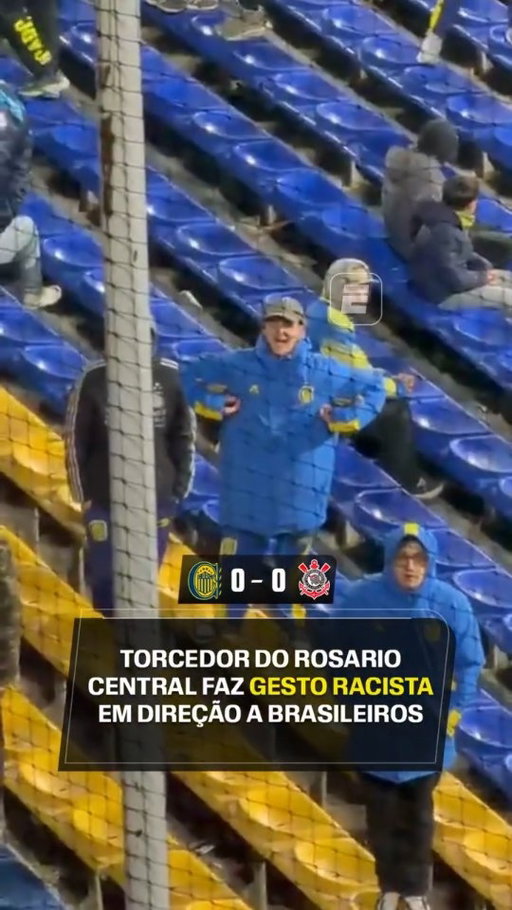LAMENTÁVEL!

A nossa reportagem flagrou um torcedor do Rosario Central fazendo um gesto racista em direção aos brasileiros.

Rosario Central e Corinthians empataram em 0 a 0 em Rosário.

Veja a CONMEBOL Libertadores ESPN no Plano Premium do #DisneyPlus

#LibertadoresNaESPN #Corinthians #RosarioCentral