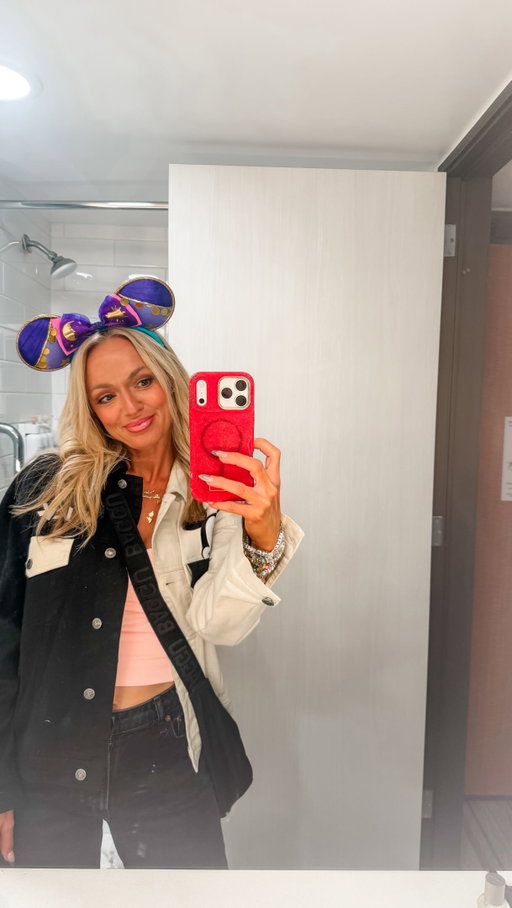 I don’t know if I’ll ever recover from seeing the princesses I grew up with IN PERSON. 👑

My childhood literally came to life tonight, and I’m still trying to process it.

Disney Princess: The Ultimate Concert Celebration premieres August 16 on @disneyplus , and will also air on @disneychannel , @freeform & @abc .

My inner child is screaming. 🥹

Thank you to @disneyd23 for this incredible experience! @disneyparks @disneyland #D23Creator #D23