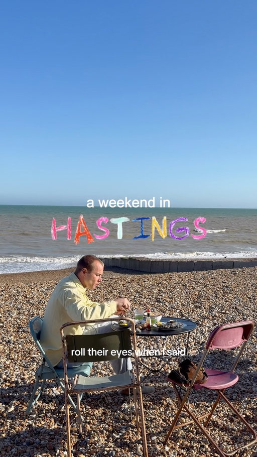 had an actual dream weekend in hastings 🦪🤍🌟 @sophiewyburd posted a pic of her eating oysters on the beach so I also had to go eat oysters on the beach.
Bonus points because we sat on janky lil plastic chairs

spots mentioned:
🌟brewing brothers
🌟collective fictions
🌟bayte
🌟judges bakery
🌟stag inn
🌟selkie’s
🌟heist market
🌟starsky and hatch
🌟farmyard
🌟oyster cottage 

#hastings