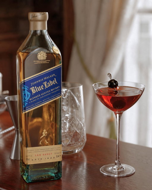 Callum Turner's take on a Manhattan. Made with Johnnie Walker Blue Label – rich, balanced, and a little more considered.

Alcohol content: 15.8 g per serve

Drink responsibly | DrinkIQ.com 
#KeepWalking