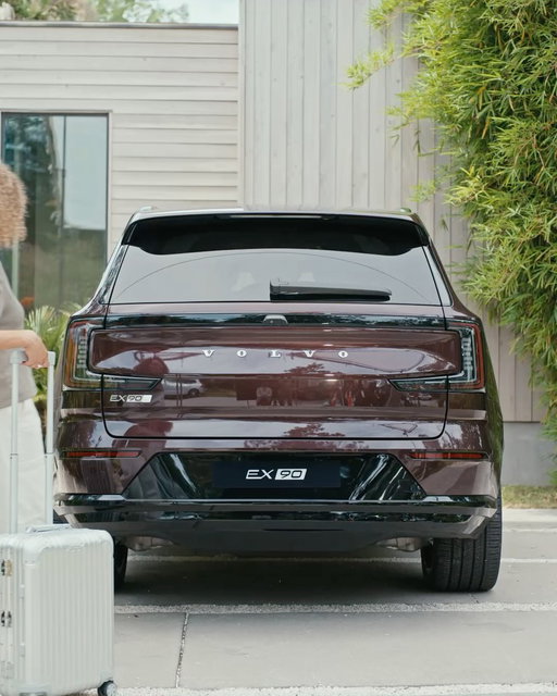 In it for the long haul.
The Volvo EX90. One trunk. Endless configurations.
What are you packing? 🧳