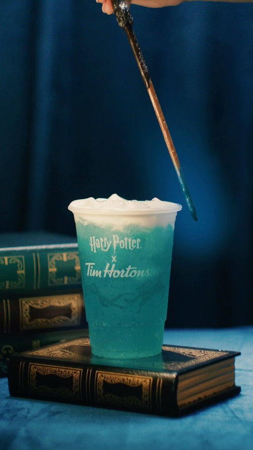 Did someone summon happiness in a cup?🩵🪄 Try the NEW Patronus Sparkling Quencher and snag the Colour Changing Stir Wand for some cold-activated magic. 
 
Colour Changing Stir Wand sold separately. Available at participating restaurants, while supplies last.